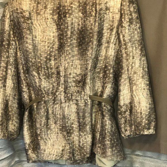 **Armani Collezioni linen silk blend suit - Picture 6 of 10